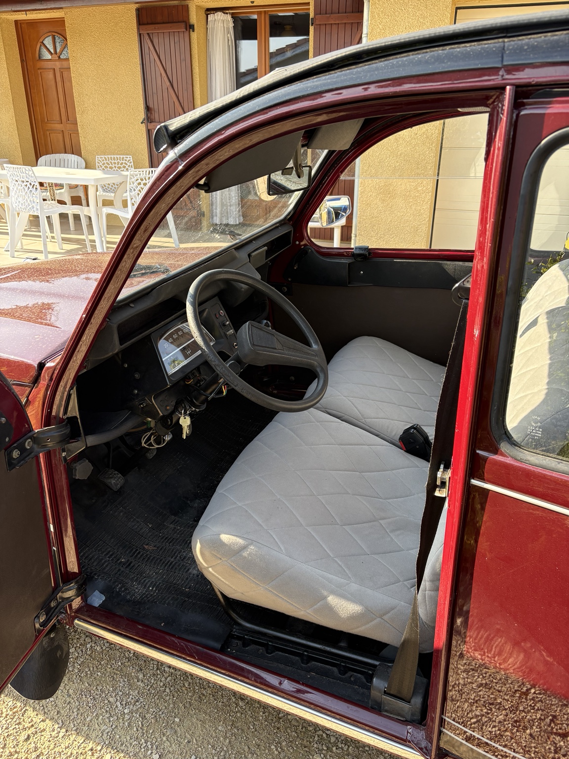 2CV · intérieur après nettoyage après nettoyage